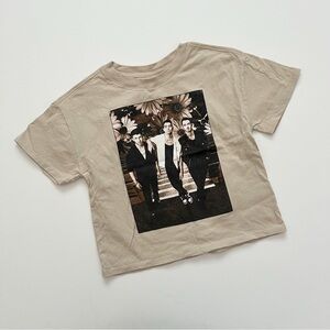 Gap Girls Beige Graphic T-Shirt Jonas Brothers size M (8)